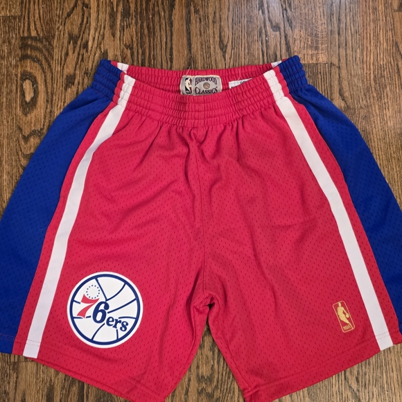 Mitchell & Ness 76ers Red Swingman Shorts